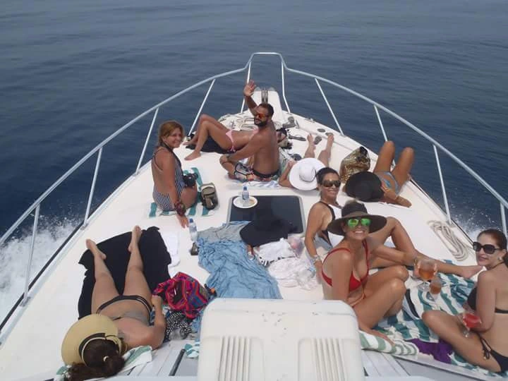 Boat Rentals in Roatán