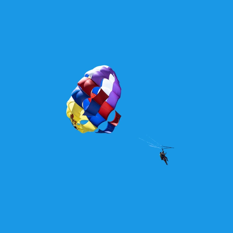 Parasailing in Roatán